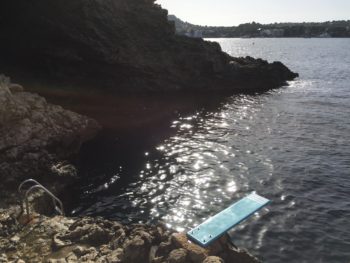 Hotellets privata badställe i Medelhavet 24 grader :)
